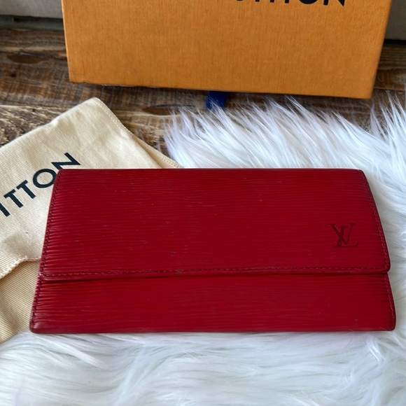 Louis Vuitton Handbags - Louis Vuitton Epi Porte Yen 3 Cartes Credit Bifold Long Wallet